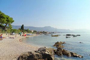 Apartments with a parking space Kastel Stafilic, Kastela - 15867