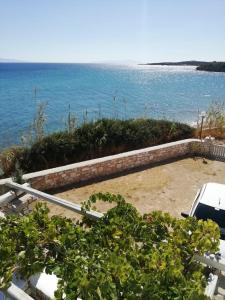Cycladic seaside apartment