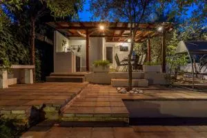 Holiday house with a swimming pool Stari Grad, Hvar - 17911 - Rudina