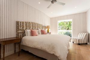 Tranquil Park Side Grand Family Terrace