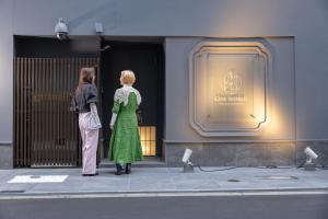 ONE WORLD 堺筋本町