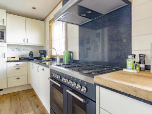 Holiday Home by Zuidlaardermeer Jetty