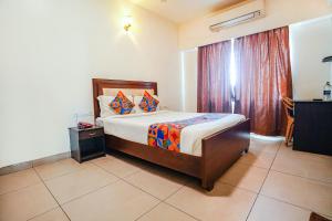 FabHotel Home Tree Service Apartment - Nr Anna Tower