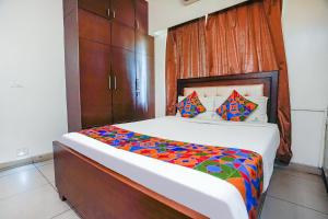 FabHotel Home Tree Service Apartment - Nr Anna Tower