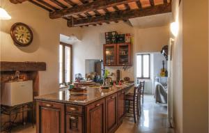 Gorgeous Apartment In Montefortino