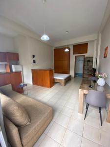 Seaside Studio 2 ( 30 meters from the beach )