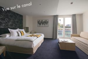 Hotels Les Suites - Konine 4 - Hotel & Bar & Restaurant : Suite avec Baignoire Spa