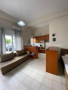 Seaside Studio 2 ( 30 meters from the beach )