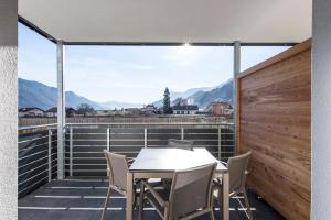One-Bedroom Apartment with Pool View