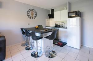 Appartements MAR & SOL - idealement situe : photos des chambres