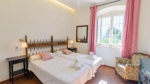 Finca Las Encinillas Arcos de la Frontera by Ruralidays