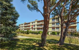 Nice Apartment In Carpentras With Wifi
