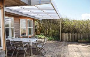 Three-Bedroom Holiday Home In Knebel