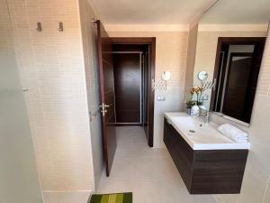 Seaview Paradise Hard Rock Apartment