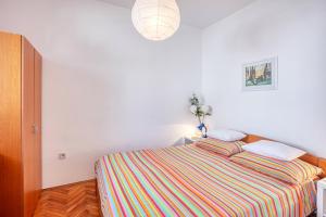 Apartments with parking space Pirovac, Sibenik - 20011