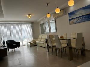 Stunning penthouse, 2 bedroom, heart of Sliema