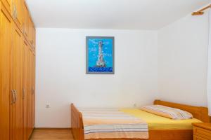 Apartments by the sea Vir - Kozjak, Vir - 20149