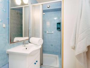 Studio cabine à Carnac: 24m², proche plagecommerces, parking, balcon sud, petit animal ok - FR-1-477-108
