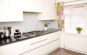 29EW Dreams Unlimited Serviced Accommodation- Staines - Heathrow