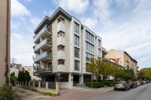 Chopina Apartment Cracow by Renters