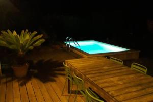 Villas Maison en bois avec piscine a 1000 m des plages. : photos des chambres