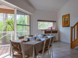 Maisons de vacances Holiday Home Golf Loisirs-4 by Interhome : photos des chambres