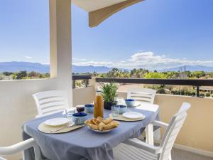 Apartment Les Capitelles-2 by Interhome