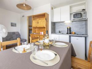 Apartment Les Capitelles-2 by Interhome