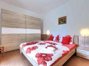 Apartment Elvi by Interhome 