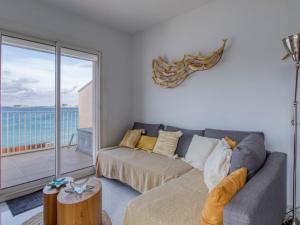 Apartment La Kamarina by Interhome