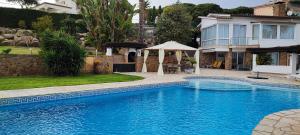 LLOGUER30 Els Ametllers luxury apartment