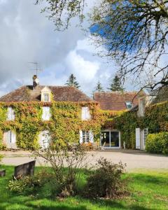 Villas Propriete a 3 mins du Chateau du Haras du Pin : Villa