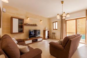 Nadurija, So Nice Gozitan Villa + Pool - Happy Rentals