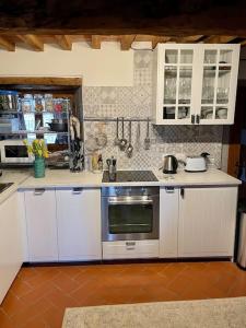 Tuscan dream, lux 2-bed apartment balcony and pool