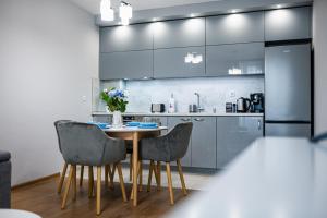 Brand New Downtown Apartment