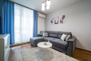 Brand New Downtown Apartment