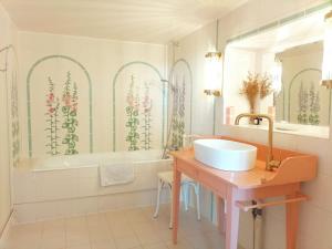 B&B / Chambres d'hotes Maison Seraphine - Guest house - Bed and Breakfast : photos des chambres