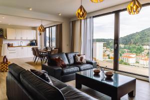 Gold Apartment 