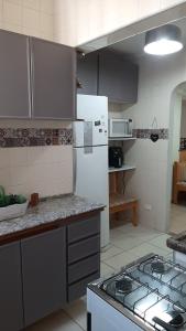 Apartamento Guarujá Pitangueiras 50 metros Praia3 DormitóriosVista do Mar, Sol da manhã