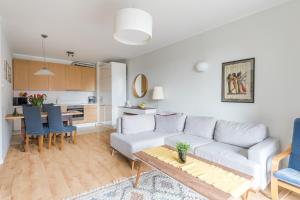 One-Bedroom Apartment Lastadia Street room in Littleheaven Apartments