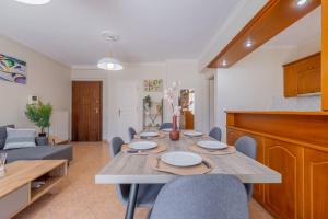 Scarlett City Apartment