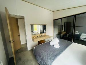 Mulberry Lodge with Hot Tub