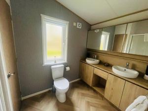 Mulberry Lodge with Hot Tub