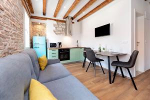 The Yellow House Apartments