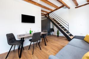 The Yellow House Apartments