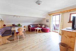 Apartment with Mountain View room in Gutzingerhof
