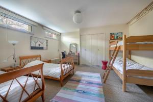 Maisons de vacances Villa familiale pour 15 a 350m de la plage de L Ocean : photos des chambres
