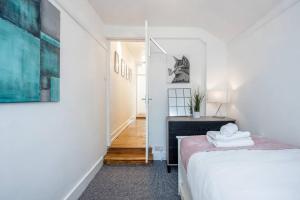 Stylish Victorian 3 Bed House Huge GardenParking