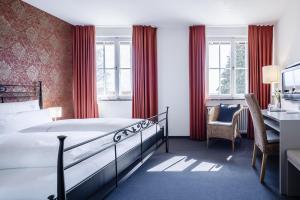 Double Room with Lake View room in Villa Neugarten