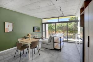 SIX ON N - Fluent Serviced Apartments